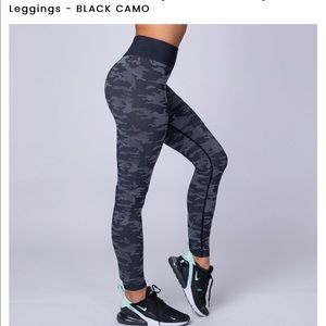 Muscle Nation Seamless Camo Leggings